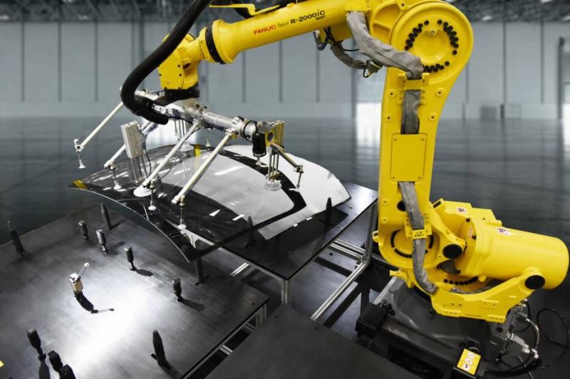 FANUC机器人研发新型玻璃搬运机器人 - OFweek机器人网