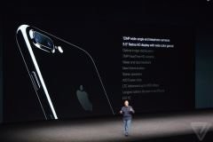 iPhone 7全新A10 Fusion处理器：性能比iPhone 6S上的A9快40%