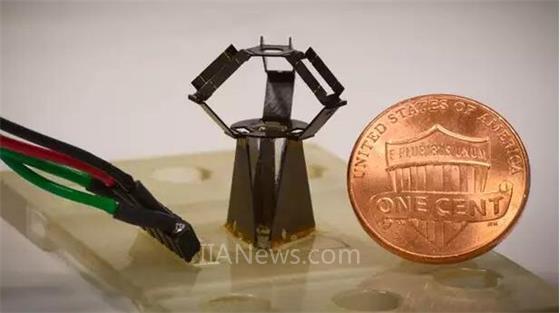 全球最小机械臂亮相：可挑选和包装微小物体