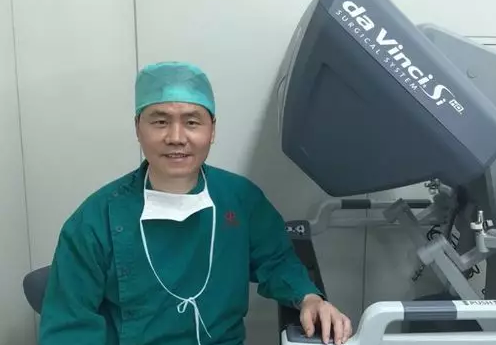 挑战高龄禁区！温籍医生用机器人做高风险胰腺癌手术