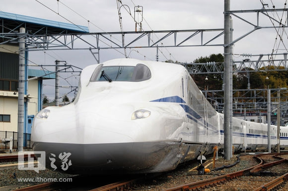 日本新干线子弹头列车N700S发布：载客1323人 最高时速300公里