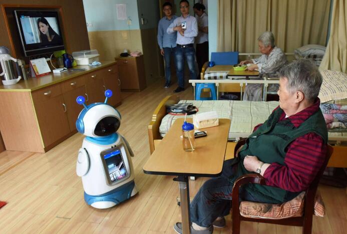 科大讯飞：用科技赋能智慧养老 让机器人走进每个家庭