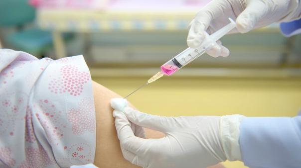 默克埃博拉疫苗新证据：保护期长达2年