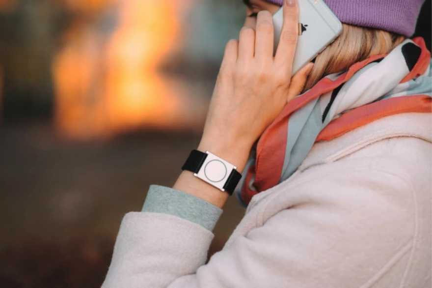 防癫痫智能手表Embrace还能控制个人压力，249美元一个你说值不值？