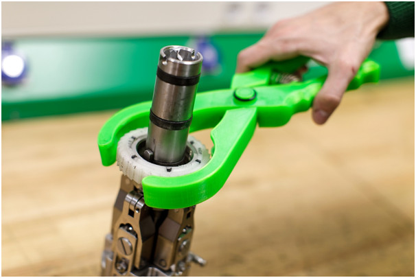 喜力啤酒西班牙工厂应用Ultimaker 3D打印技术为其生产线定制功能性零部件及使用工具