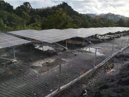 格瑞士马来西亚4MW铝合金光伏地面工程