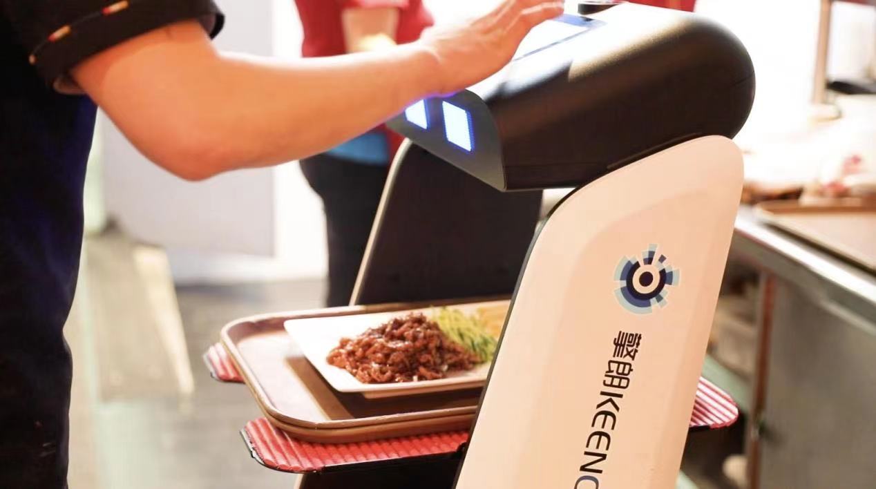 餐饮业寻求智能转型，服务机器人春天将至