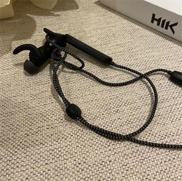 送给男闺蜜的生日礼物运动蓝牙耳机--HIK Z1S颈挂式耳机