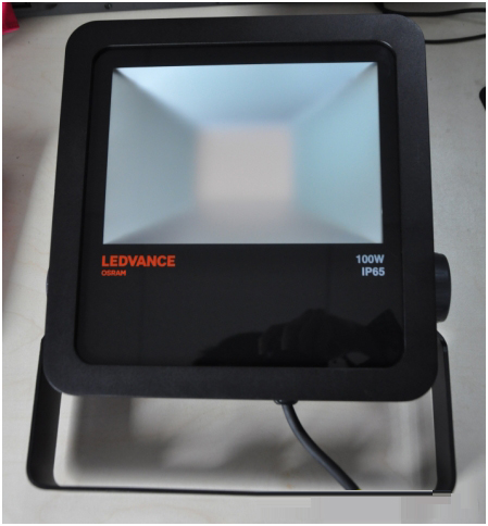 LEDVANCE最新LED泛光灯评测：除了光效和成本	，还有什么?