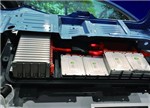【分析】11月纯电动汽车电池装机量情况：三元锂PK磷酸铁锂